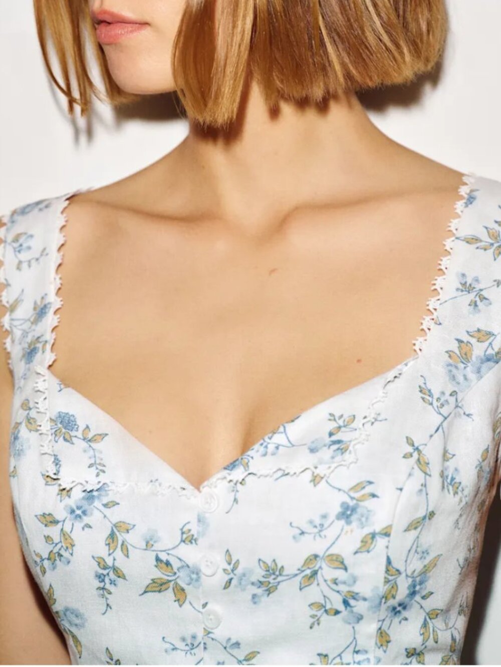 BEST Reformation Viola Linen Top Nostalgia Floral White Blue French Causal - Picture 2 of 11